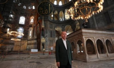 Jum'at 24 Juli 2020; Sholat Jum'at Perdana di Masjid Hagia Sophia Setelah 86 Tahun Dijadikan Museum.