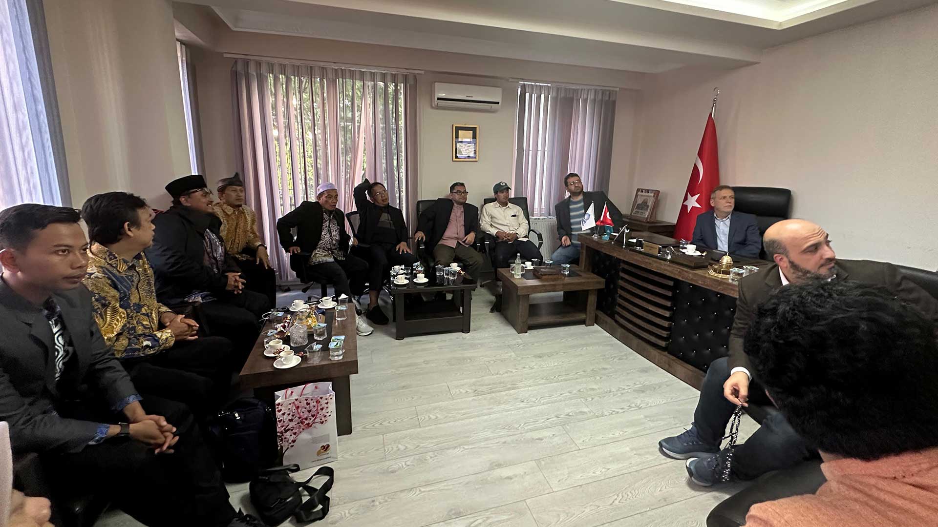 Pertemuan Tim SADAQA di Kantor Burak Istanbul Bahas Kolaborasi Kemanusiaan