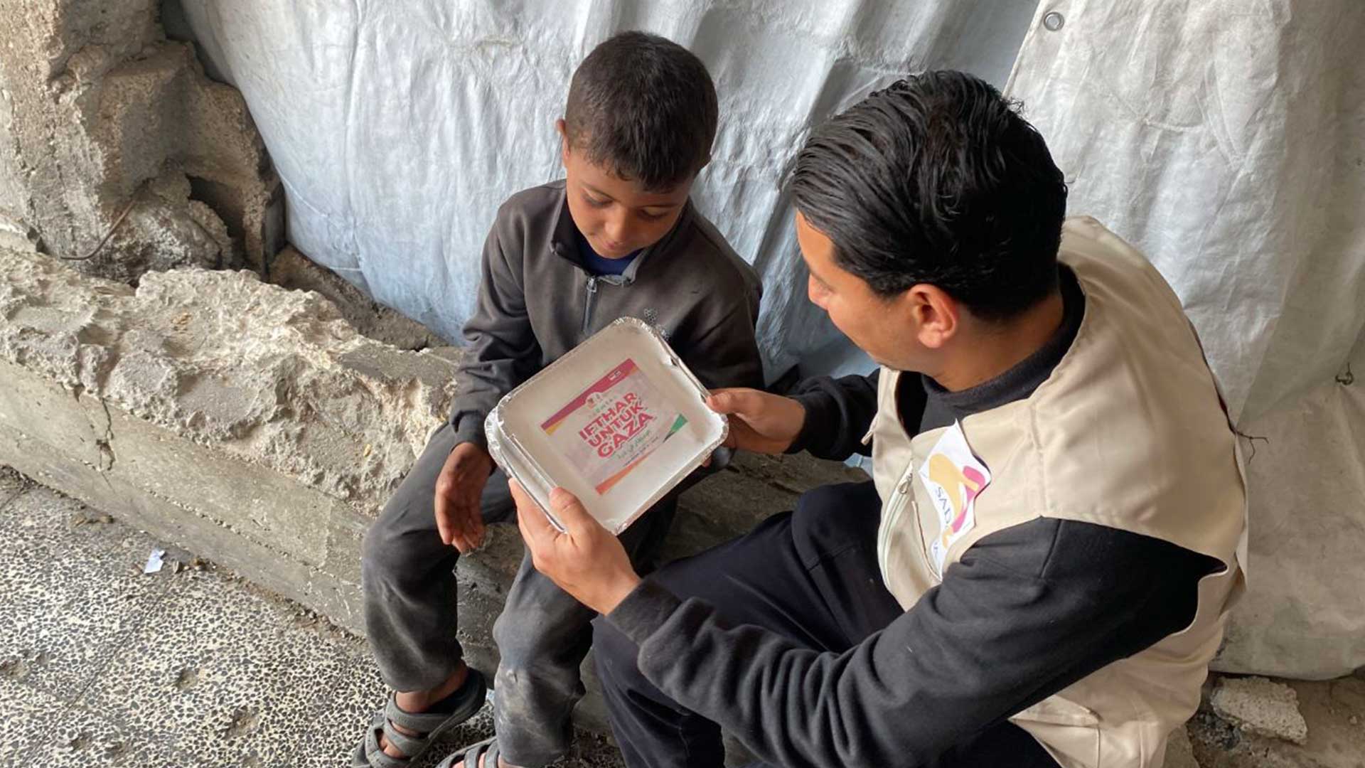 Sadaqa Salurkan Ifthar Ramadhan untuk Warga Gaza