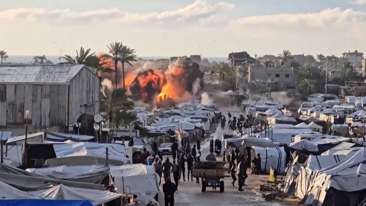 Serangan Udara Israel Kembali Hantam Tenda-tenda Pengungsi Palestina di Gaza Tengah