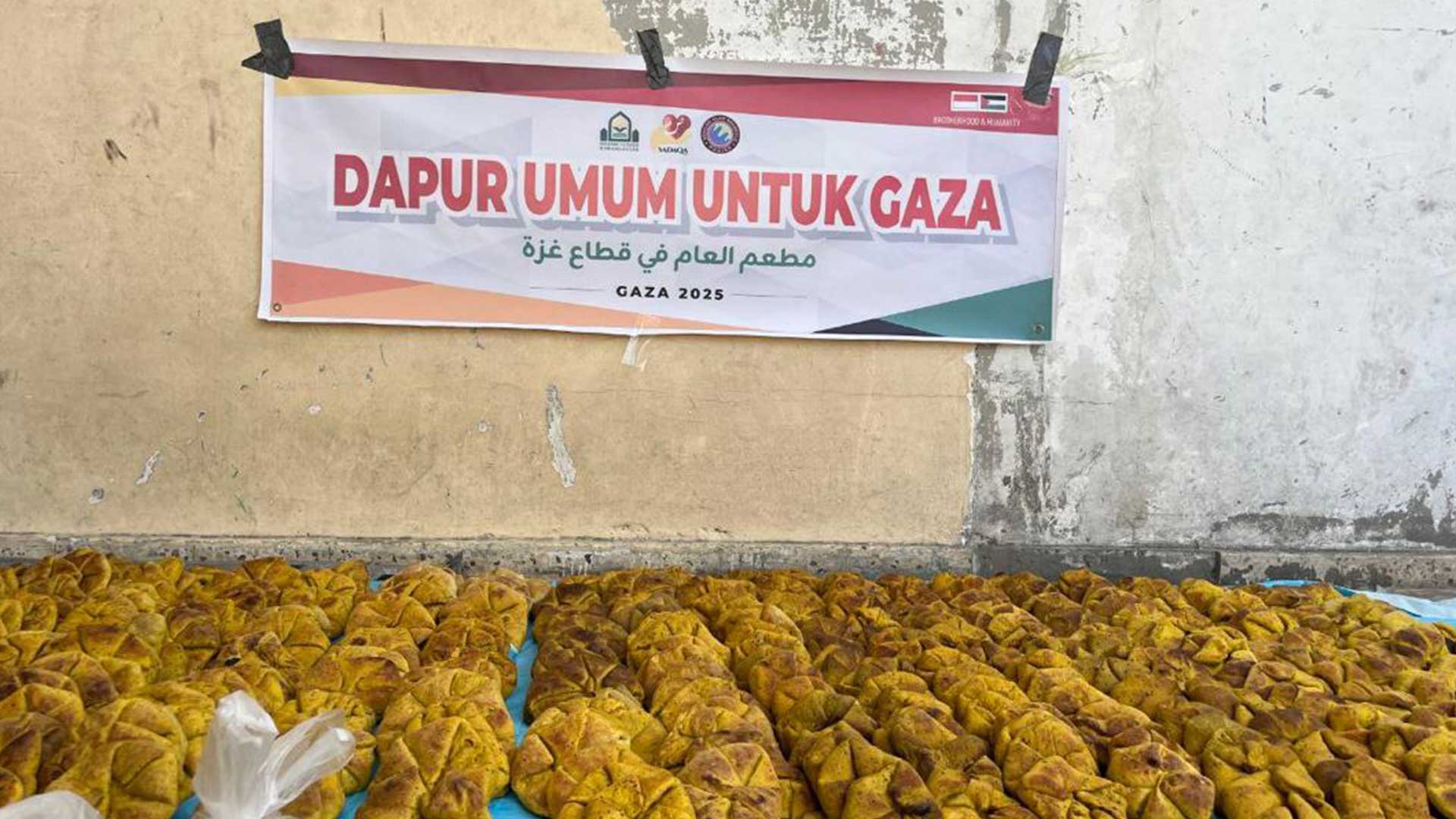 Roti Hangat Kiriman Kamu Sudah Sampai di Gaza!