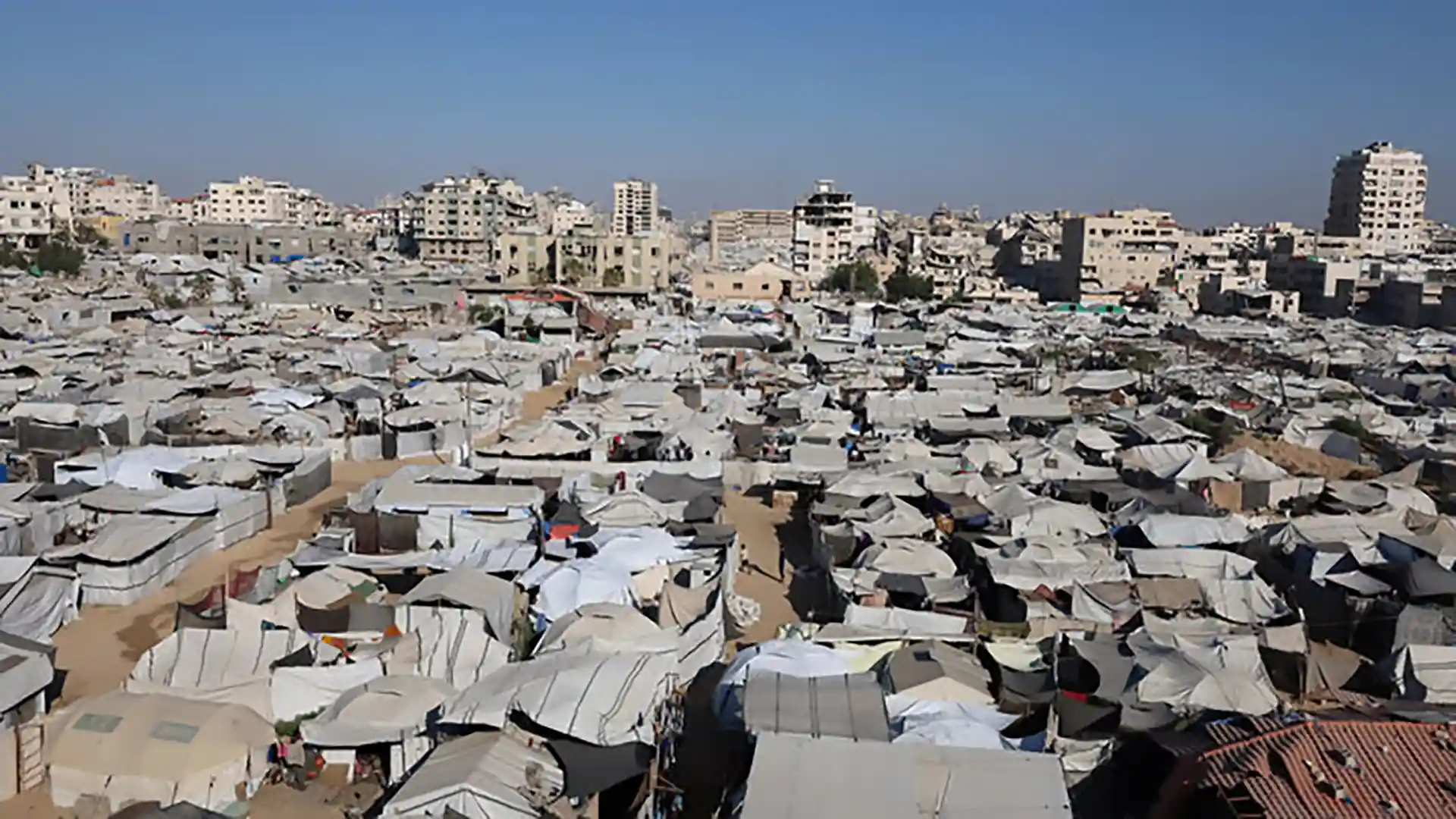 Tenda Jadi Oven: Laut yang Tercemar Jadi Tempat Berlindung Warga Gaza