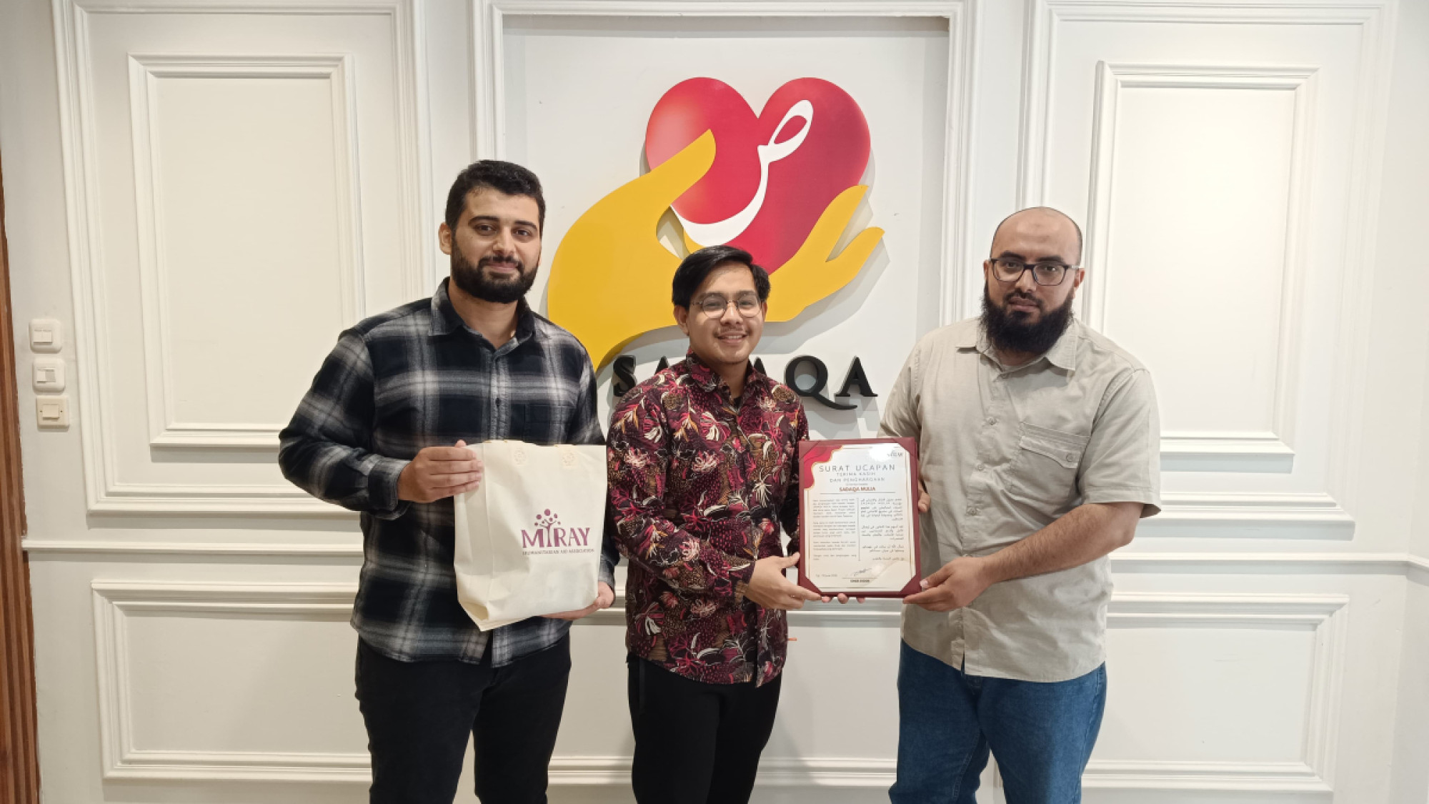 Sinergi Kemanusiaan: Miray Serahkan Penghargaan kepada Griya Sadaqa Terkait Penyaluran Qurban 2026